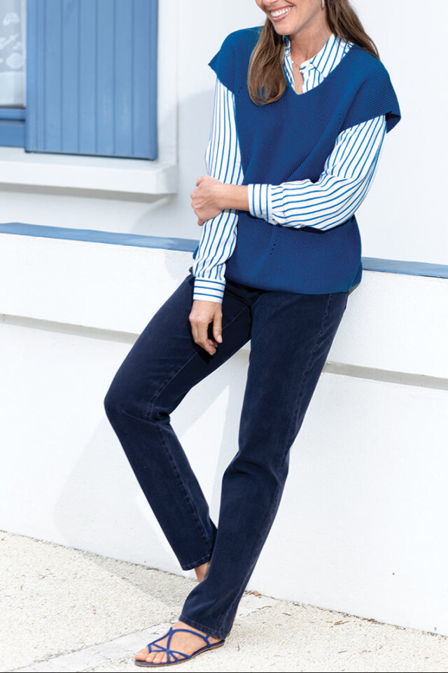 Jean coupe droite en coton – BLEU INDIGO par la marque MAISON SOLFIN MAISON SOLFIN - Jean coupe droite en coton – BLEU INDIGO
