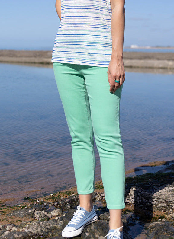 Pantalon femme 7/8° vert menthol par la marque MAISON SOLFIN MAISON SOLFIN - Pantalon femme 7/8° vert menthol