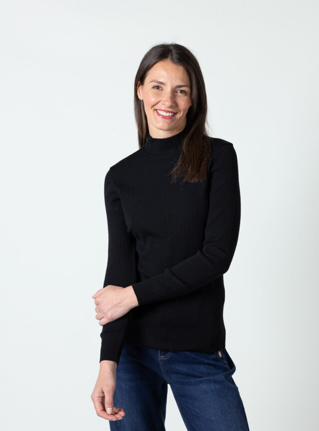 Pull chaussette femme col cheminee laine mérinos Noir par la marque MAISON SOLFIN MAISON SOLFIN - Pull chaussette femme col cheminee laine mérinos Noir