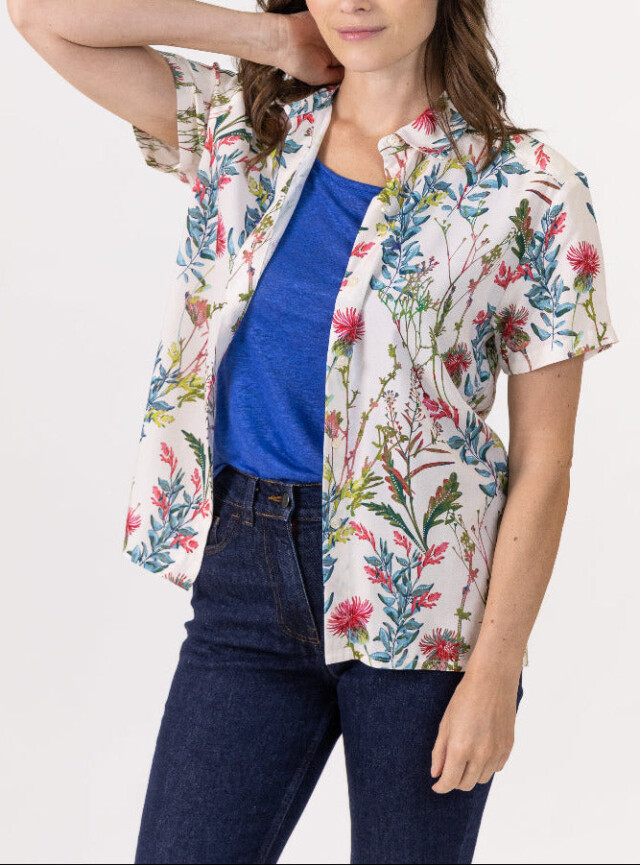 Chemisier femme en viscose imprimé herbier bleu par la marque MAISON SOLFIN MAISON SOLFIN - Chemisier femme en viscose imprimé herbier bleu