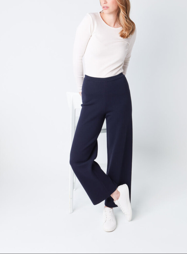 Pantalon femme en laine merinos bleu marine par la marque MAISON SOLFIN MAISON SOLFIN - Pantalon femme en laine merinos bleu marine