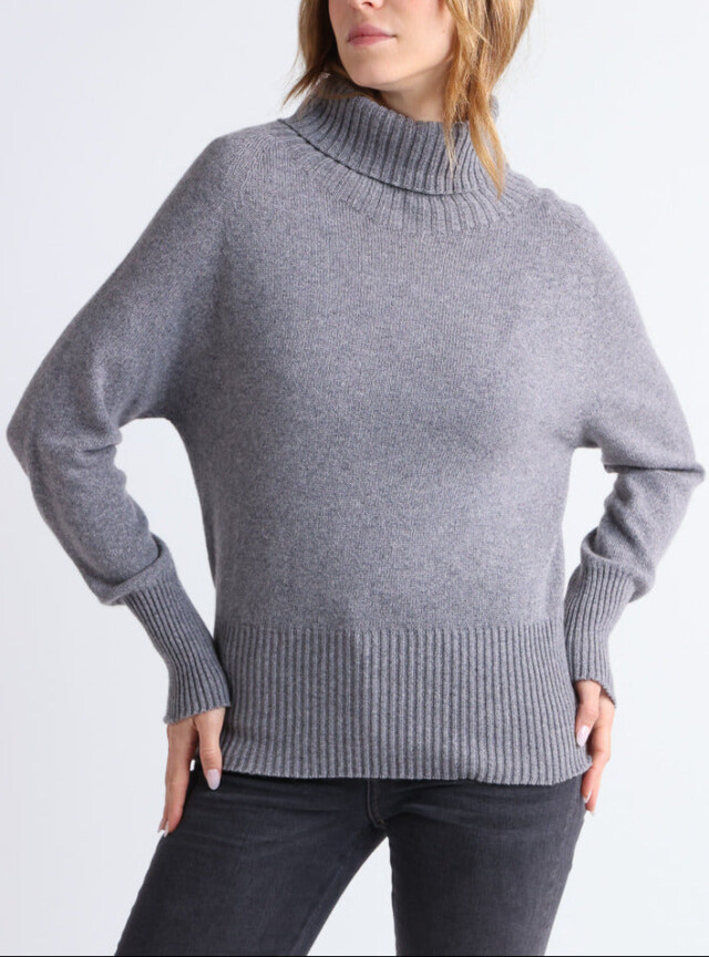 Pull femme col roulé cachemire gris par la marque MAISON SOLFIN MAISON SOLFIN - Pull femme col roulé cachemire gris