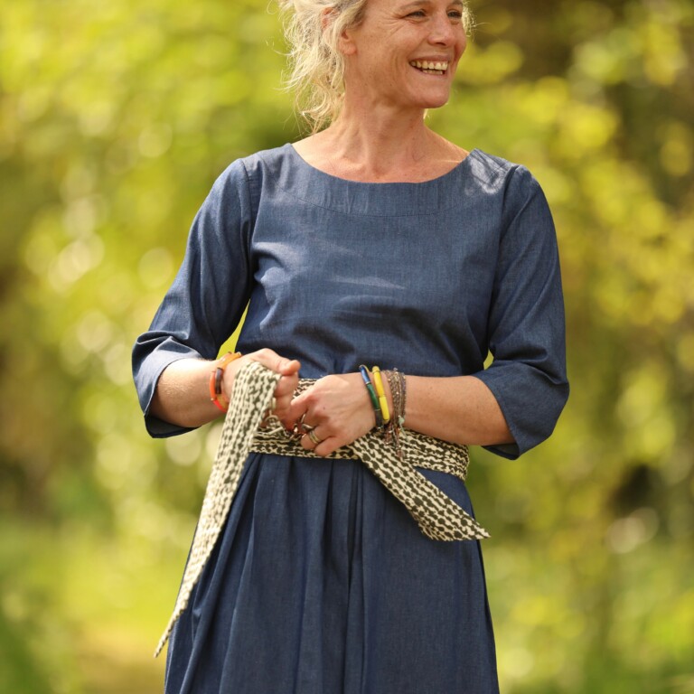 Quintessence - Robe Louisa manches 3/4 – Jean de coton bleu – L