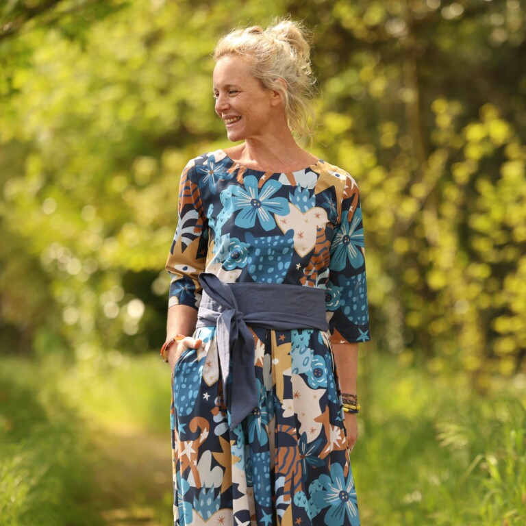 Quintessence - Robe Louisa manches 3/4 – coton imprimé Bleu astral – XL
