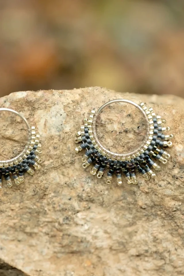 valdyria.com - Petites Boucles D’oreilles Artemesia Lunaris