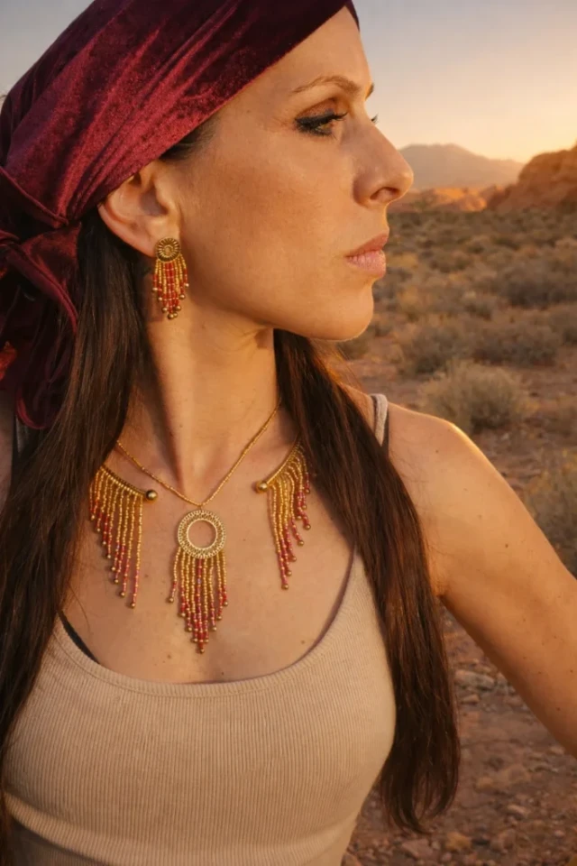 Valdyria - Collier Majestueux Amaziga Rubra