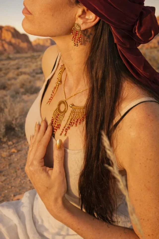 Valdyria - Collier Majestueux Amaziga Rubra