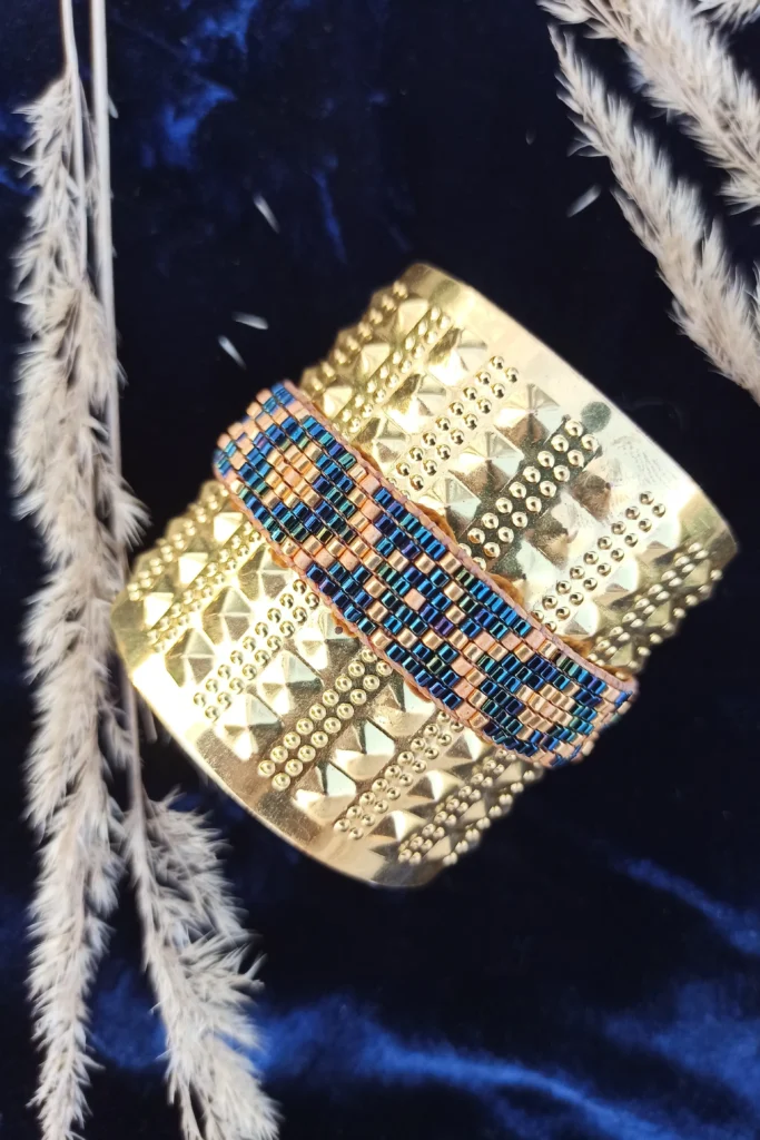 ASA BRA B 8 MODIF 683x1024 1 Valdyria - Bracelet Bleu Irisé Amaziga Sacra