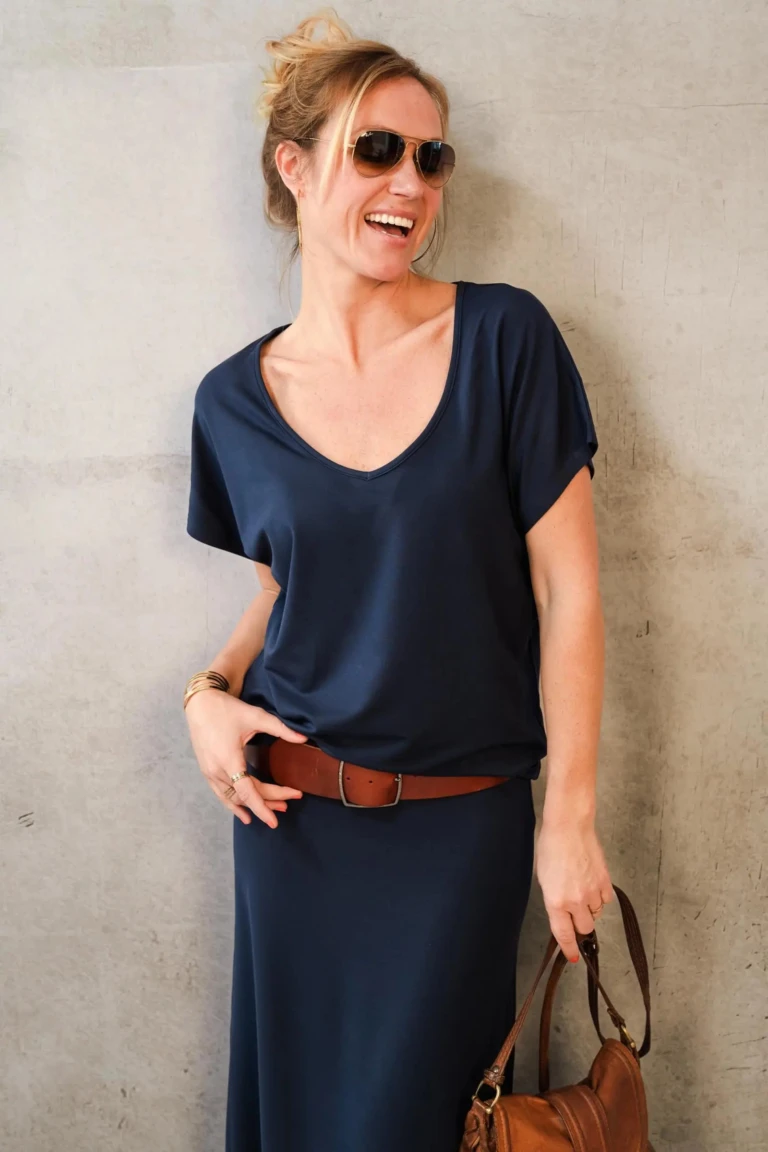 Anys bleu 2025 89 BD Thelma Rose - Top fluide col V Sam – T3 / Bleu marine