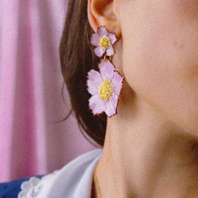 Ciléa Paris - Boucles d'oreilles pendantes Tuba – Corail / Tige (Oreilles percées)