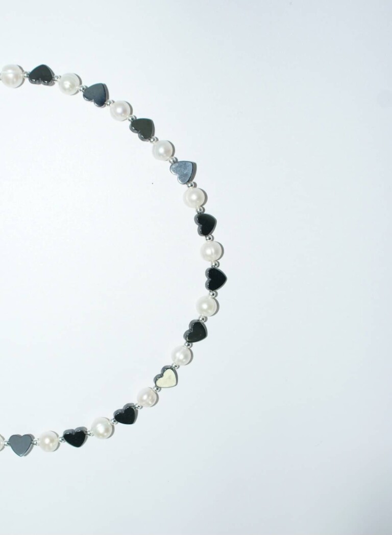 NEIJE - Collier Sacré-Coeur Perles d'eau douce Hématite et Argent 925 – 50 cm + extension de 5 cm