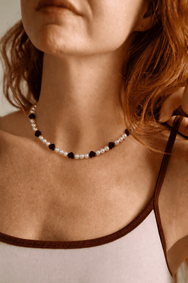 NEIJE - Collier Pigalle Perles de Culture et Hématite Coeurs