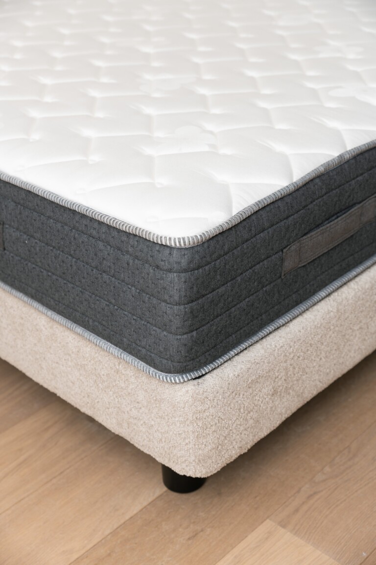 Naturlatt - Matelas Ressorts Premium – 200x200cm - King Size + / Latex micro-perforé
