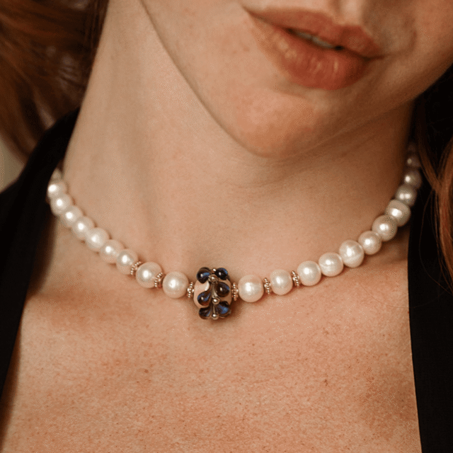 NEIJE - Collier Odessa Perles de Culture et Perle en verre d’Ukraine – 42 cm + extension de 5 cm