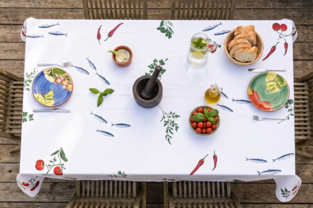 Nappe enduite en coton rectangulaire 250 x 160 cm par la marque Varek Illustrations Varek Illustrations - Nappe enduite en coton rectangulaire 250 x 160 cm