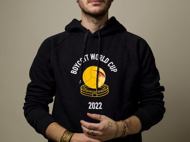 ECCLO Boycott Qatar 30102022 MG 2625 Modifier ECCLO - Hoodie Boycott WC 2022 – XL