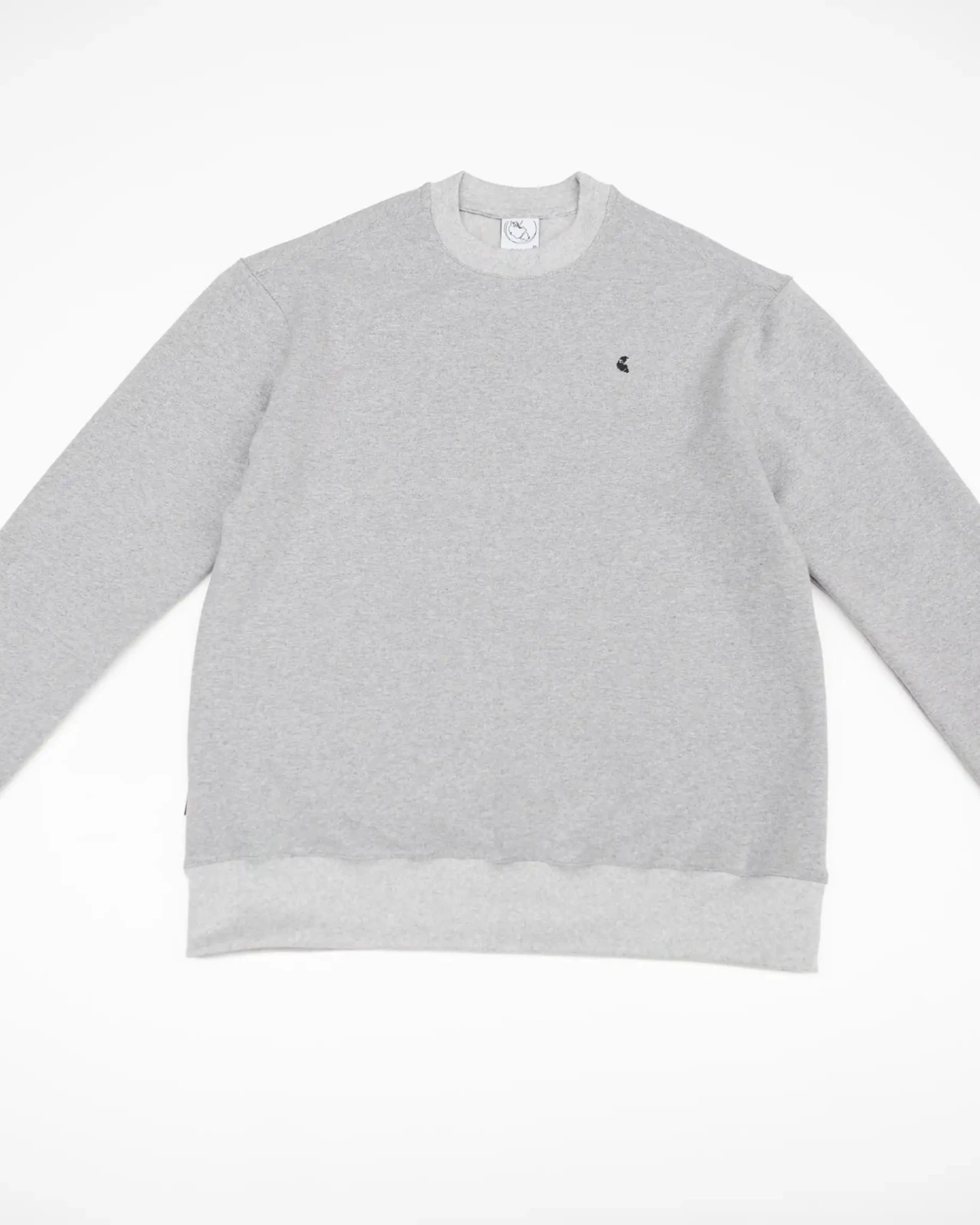 Ecclo sweat col rond homme gris Made In France et coton bio recycle upcycle 06 applat 1080x1350 f4023884 8065 4b5f b919 b227ecf3cae2 ECCLO - Sweat rond Aluminio – XL
