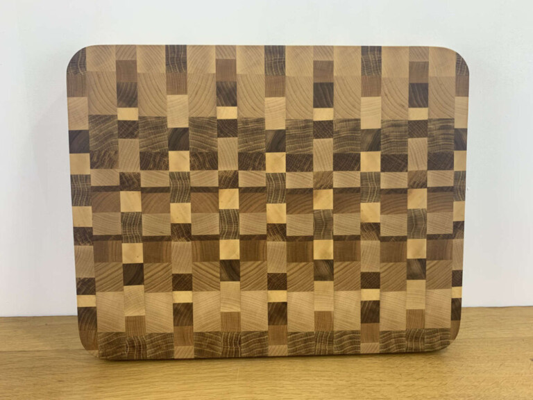 9x3.7cm
