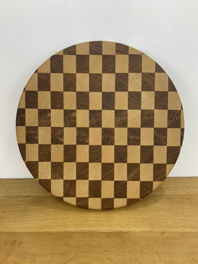 Sève et Copeaux - Planche à découper en bois de bout 38x38cm (avec pieds)