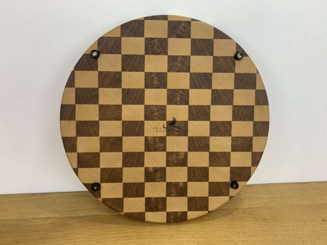 Sève et Copeaux - Planche à découper en bois de bout 38x38cm (avec pieds)
