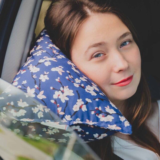 Cosy Club - Oreiller de voiture · ISIDOR Hanoï