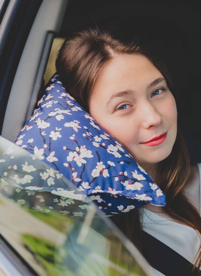 Cosy Club - Oreiller de voiture · ISIDOR Hanoï