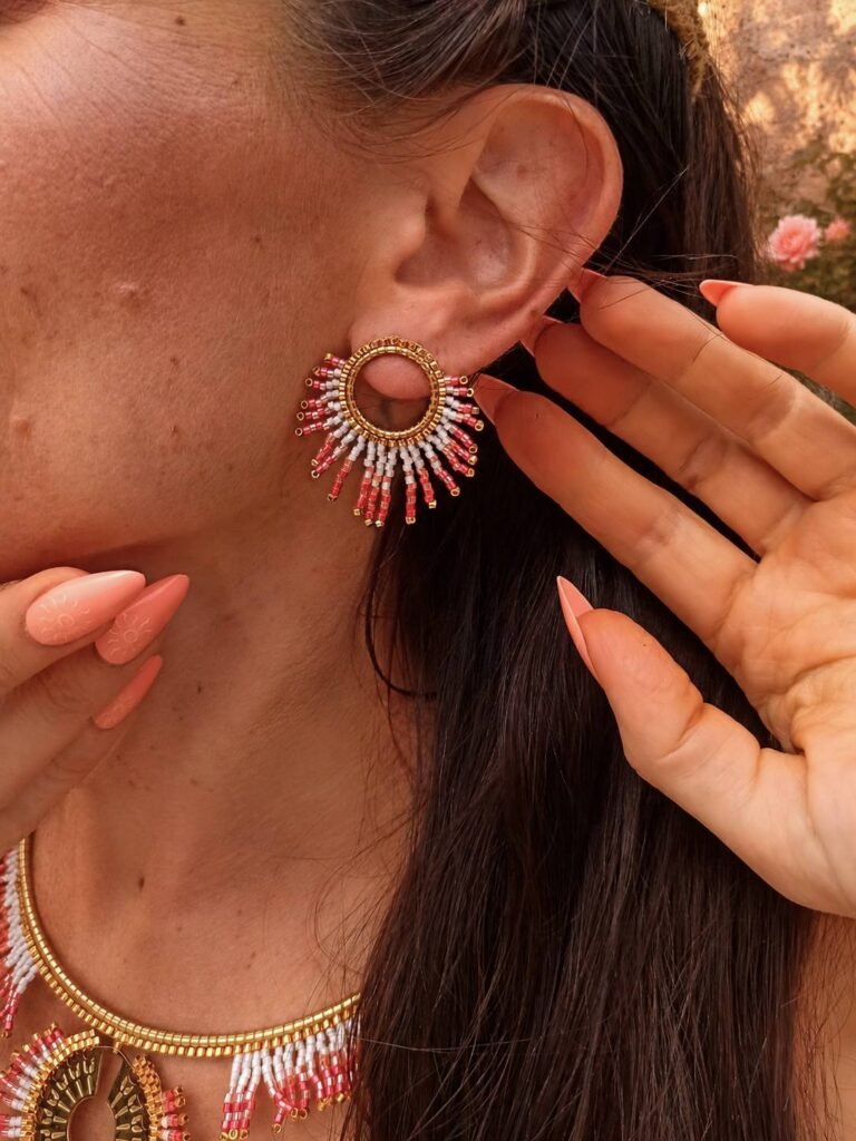 MIRAA STD 1 MODIF 768x1024 1 valdyria.com - Petites Boucles D’oreilles Mira Aurora