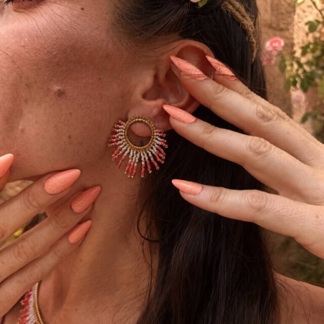 valdyria.com - Petites Boucles D’oreilles Mira Aurora