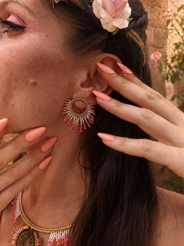 valdyria.com - Petites Boucles D’oreilles Mira Aurora