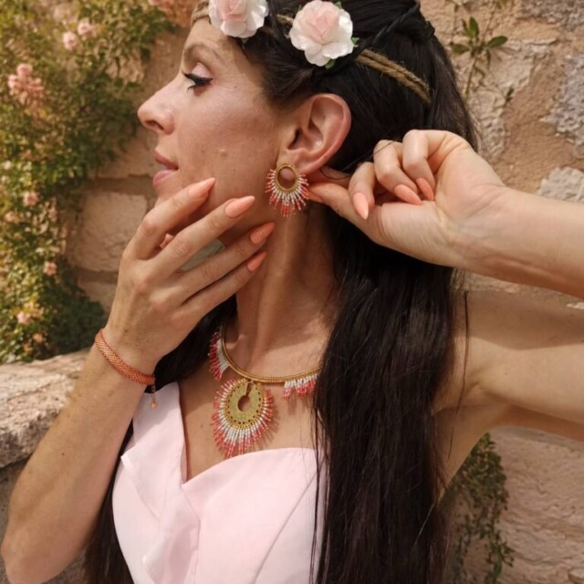valdyria.com - Petites Boucles D’oreilles Mira Aurora