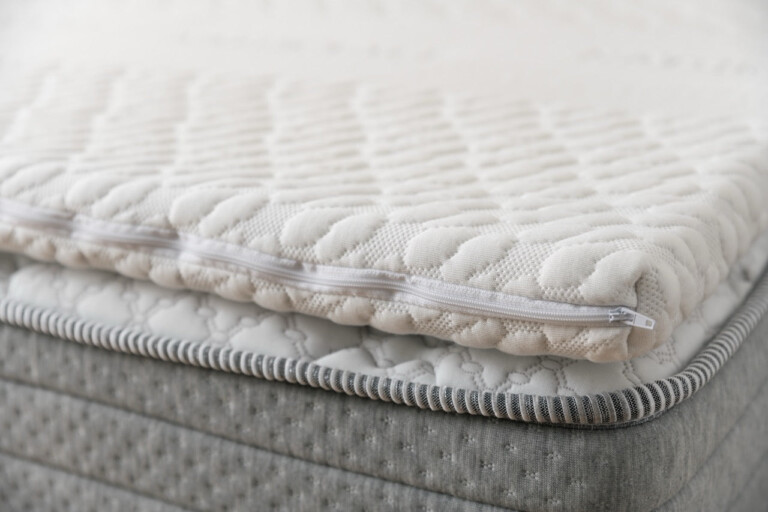 Natur'latt - Sur-matelas 100% Latex micro-perforé – 180x200cm / Avec élastiques aux 4 coins (+10€)