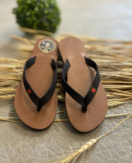 Couleur Tong - Tong Cuir Tannage Végétal TIARE Chocolat – 40-41