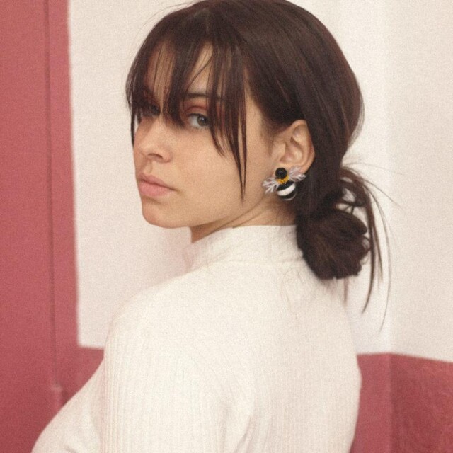 Ciléa Paris - Boucles d'oreilles courtes Bourdon – Tiges (oreilles percées)