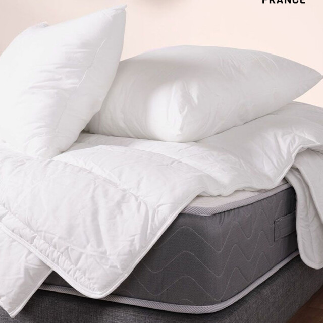 A demain - Pack couette 260x240 cm et oreillers 50x70 cm