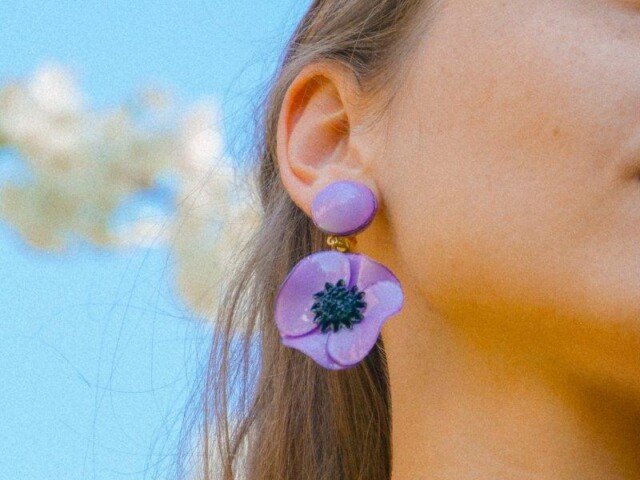 Ciléa Paris - Boucle d'oreille longue Anémone - Petit – Orange / Dormeuse (Oreilles percées)
