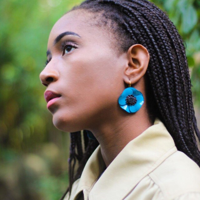 Ciléa Paris - Boucles d'oreilles courtes Anémone - Petit – Dormeuse (Oreilles percées) / Noir