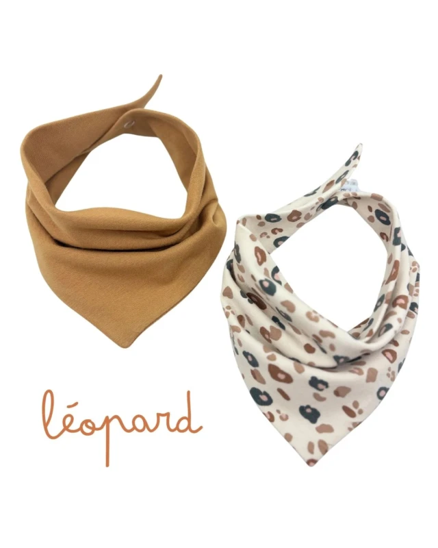 Lot de 2 bavoirs bandana bébé par la marque Petit Pote Petit Pote - Lot de 2 bavoirs bandana bébé