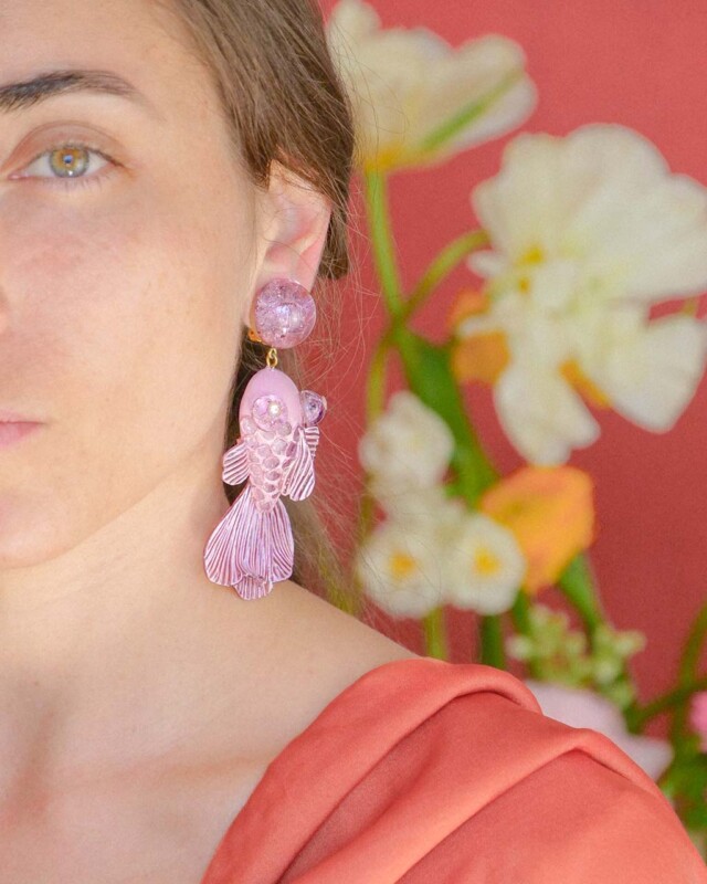 Ciléa Paris - Boucles d’oreilles pendantes poisson Koï – Noir / Tige (Oreilles percées)