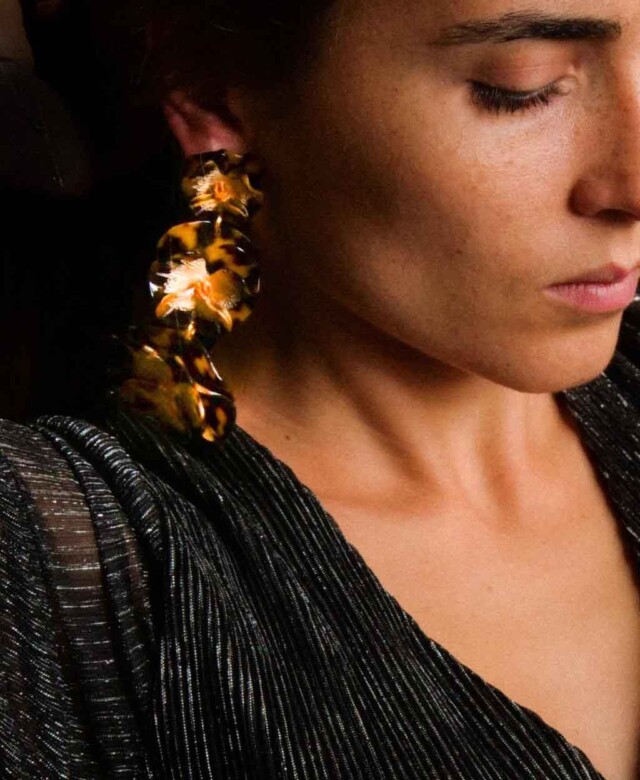 Ciléa Paris - Boucles d'oreilles pendantes 3 fleurs Pensée - Maxi – Léopard / Tige (Oreilles percées)