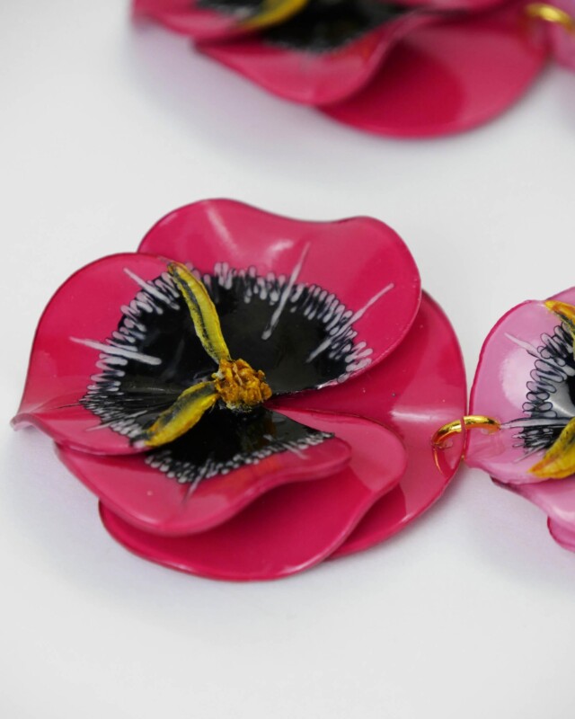Ciléa Paris - Boucles d'oreilles pendantes 3 fleurs Pensée - Maxi – Léopard / Tige (Oreilles percées)