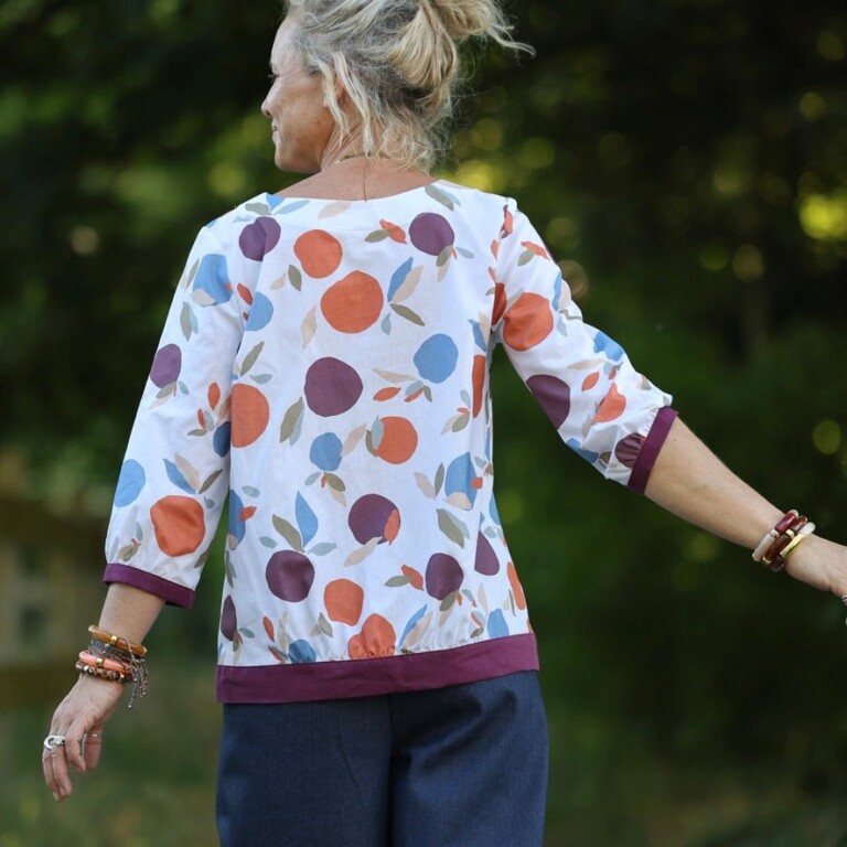 Quintessence - Blouse Constance — Coton fruité & bandes lin lilas – XXL