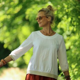 Quintessence - Blouse Constance — Coton plumetis blanc & bandes lin chiné ficelle