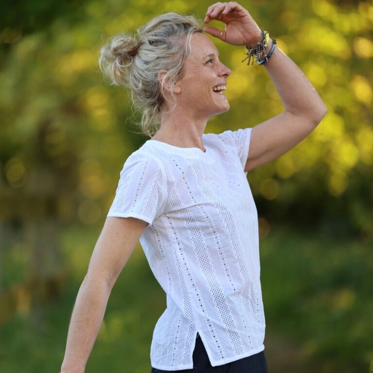 Quintessence - Blouse Emeline en broderie géométrique blanche – XXL