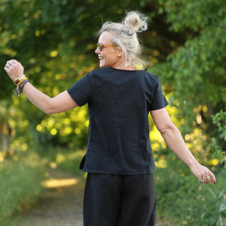 Quintessence - Blouse Emeline en lin noir – XXL