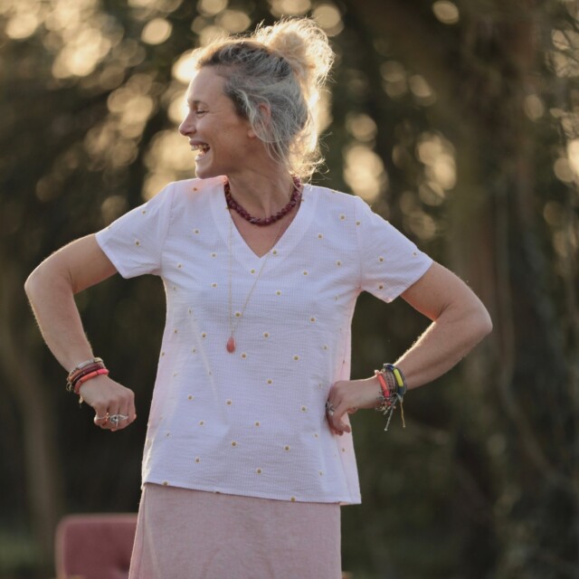 Meta SS25 - Blouse Nila - Seersucker rayé rose & pâquerettes – S