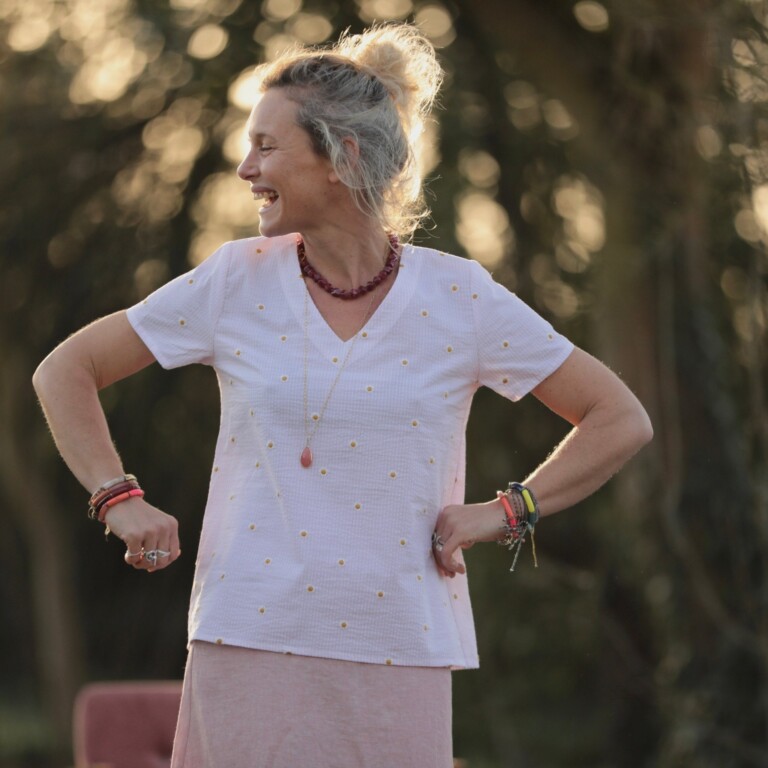 Meta SS25 - Blouse Nila - Seersucker rayé rose & pâquerettes – XXL