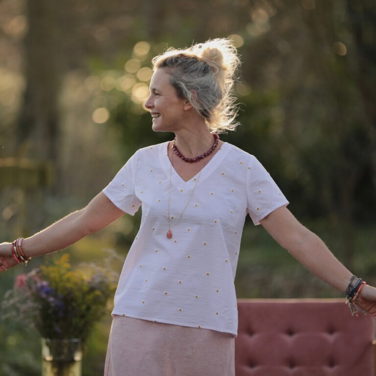 Meta SS25 - Blouse Nila - Seersucker rayé rose & pâquerettes – XXL