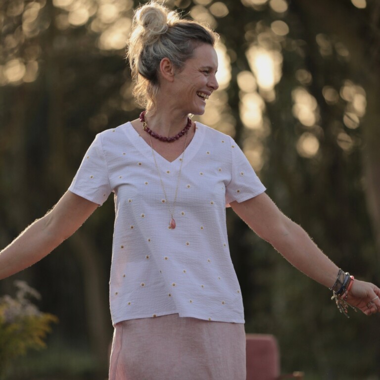 Meta SS25 - Blouse Nila - Seersucker rayé rose & pâquerettes – XXL