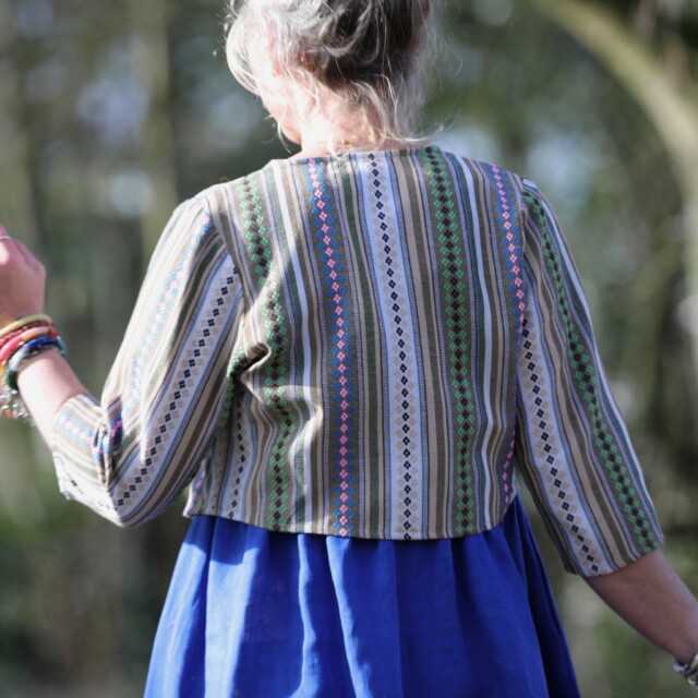 Meta SS25 - Boléro Ange - Jacquard ethnique chic – XXL