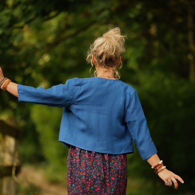 Meta SS25 - Boléro Ange - lin bleu majorelle – XXL